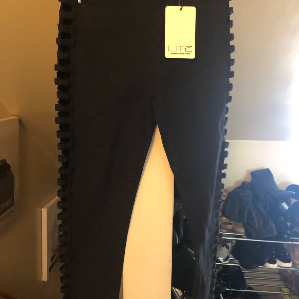 Black-Jeans-Cut Out Sides-Size 27 (6)